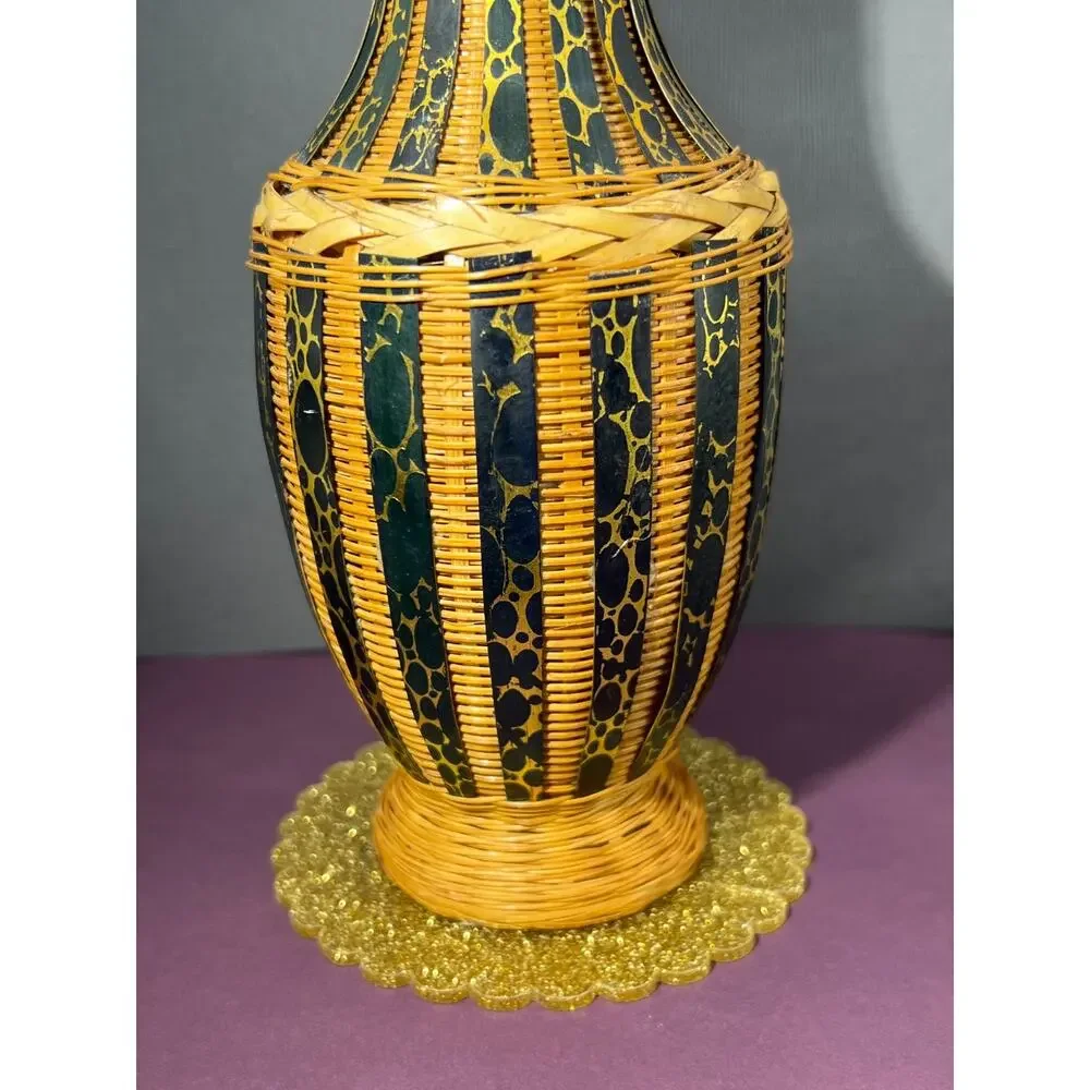 Vtg Wicker Vase Garden Path Design